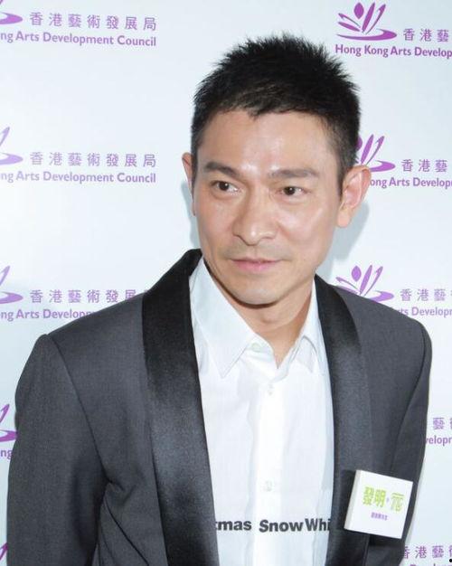 华仁明星网红,闪耀娱乐圈的璀璨新星