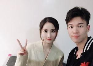 黑历史女子吃瓜图片高清,高清吃瓜图背后的惊人真相