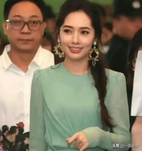 最新明星爆料吃瓜事件,神秘事件引发热议，明星隐私再遭曝光