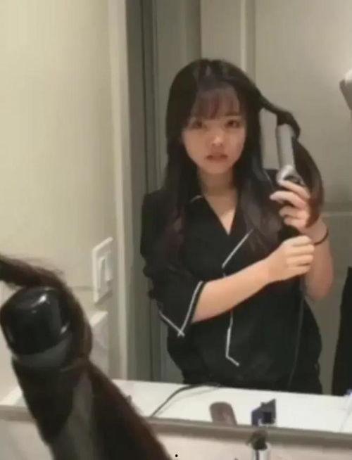 吃瓜爆料完整视频美女,美女生吃瓜爆料，完整视频引发全网热议