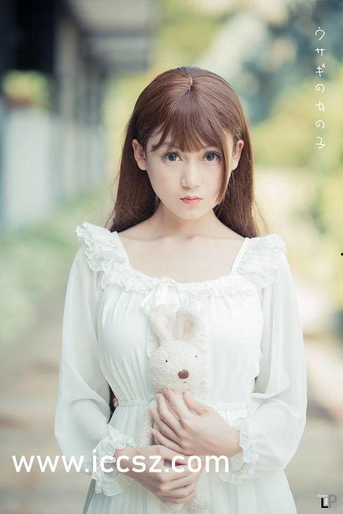 51热门吃瓜今日反差婊,今日反差婊现象引发热议，吃瓜群众纷纷围观