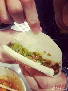 明星网红锅盔图片,明星同款美食，一口咬下尽是人气与美味