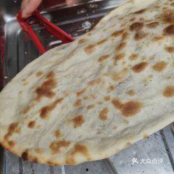 明星网红锅盔图片,明星同款美食，一口咬下尽是人气与美味