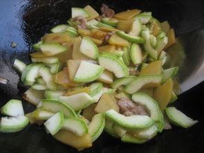 吃角瓜会有黑便吗,吃角瓜后黑便现象揭秘